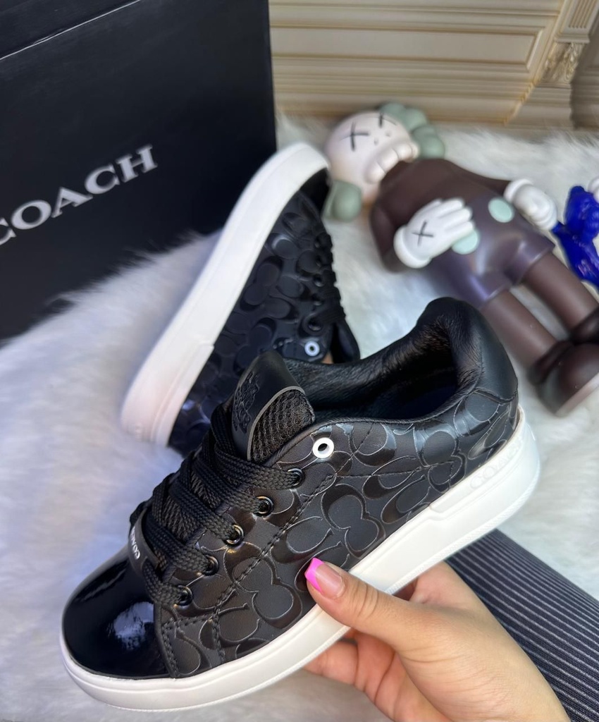 Coach Punta Charol Pin Blanco