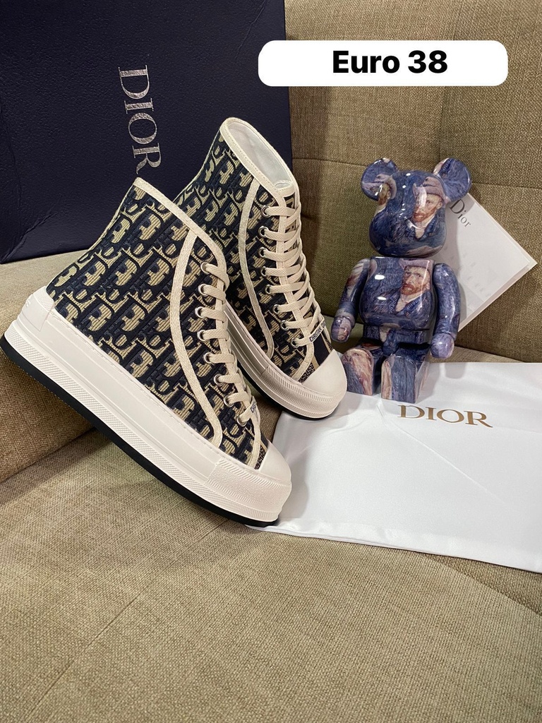 Dior Walkn