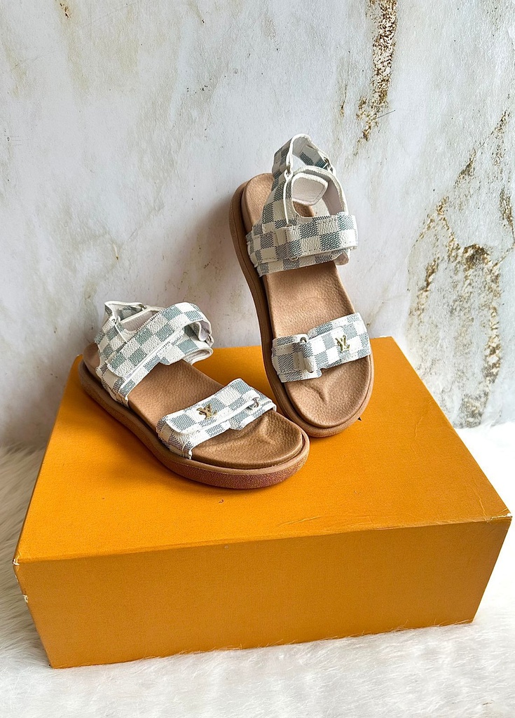 Sandalia Louis Vuitton Gris Cuadro Suela Cafe