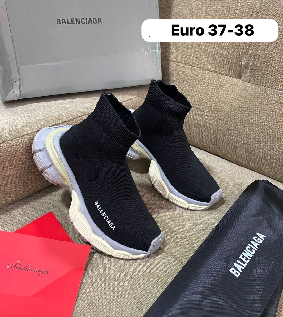 Balenciaga media