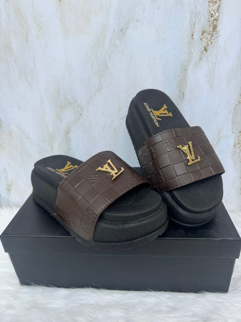 Sandalia Louis Vuitton Plataforma Liza Cafe DI