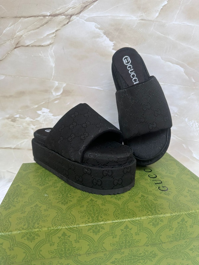 Sandalia Gucci Plataforma Negro Tela 