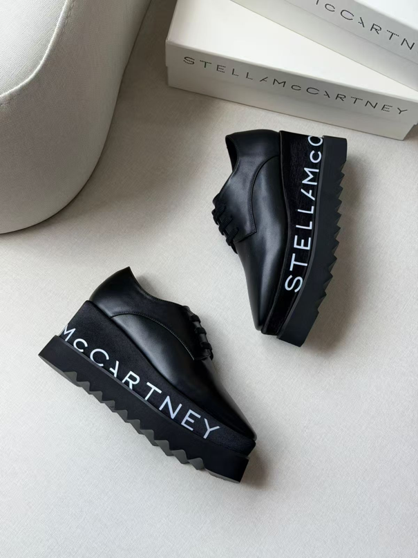 Stella McCartney Elyse Negro Letras Blancas