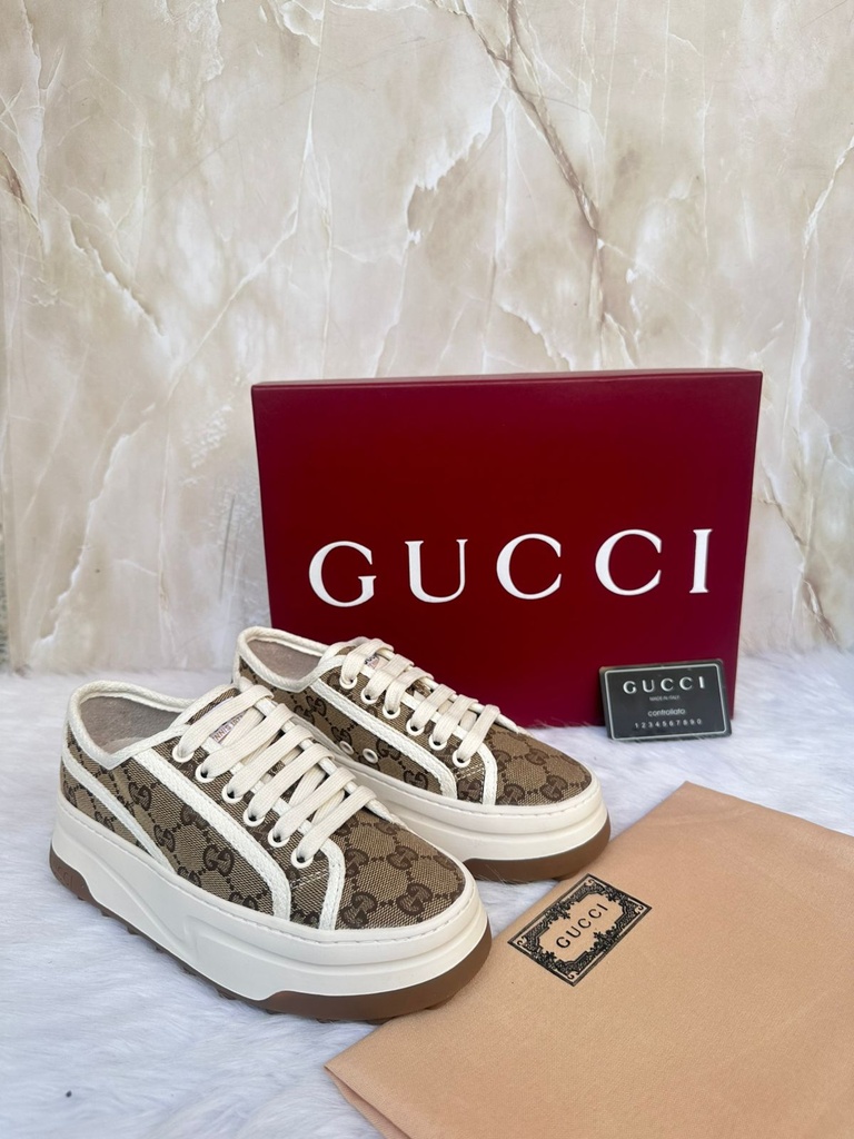 Gucci GG Canvas Cafe