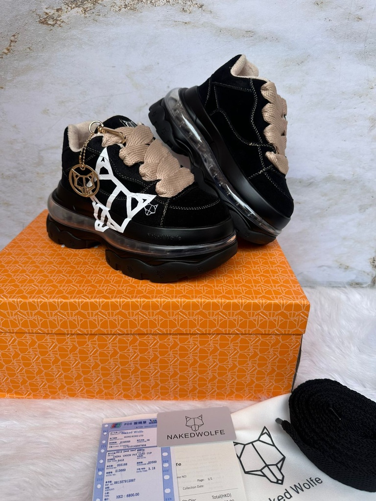 Naked Wolfe Track Negro Logo Blanco