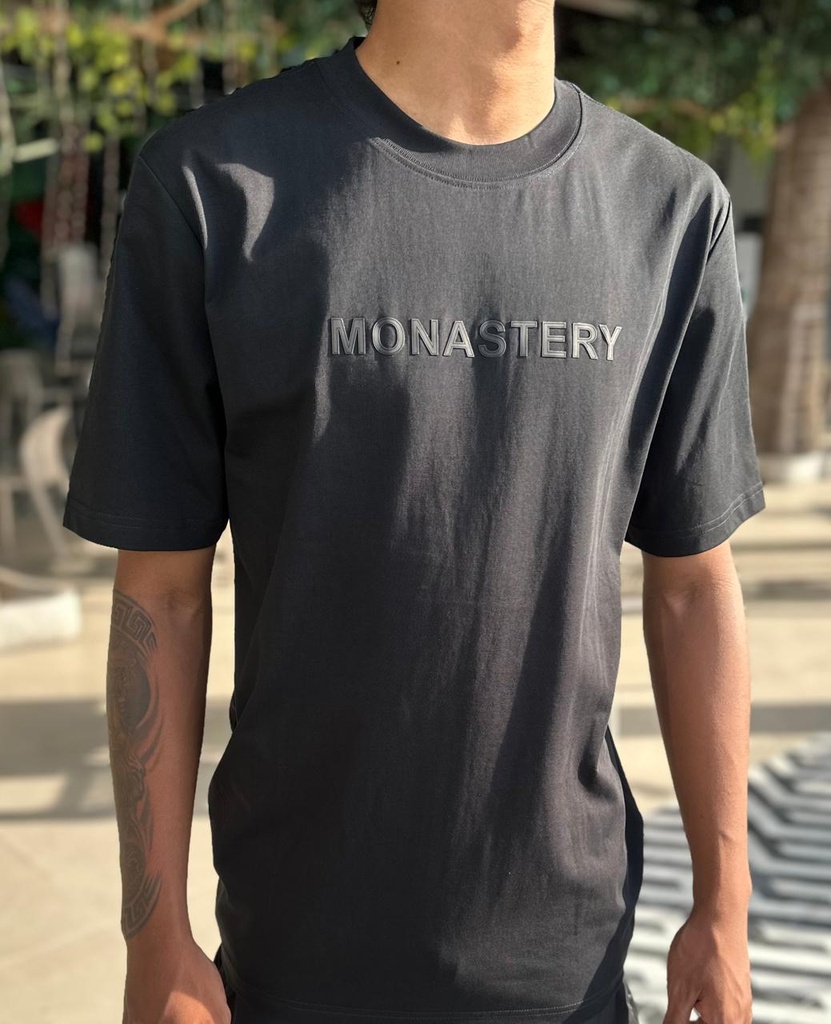 Camiseta Monastery Negro