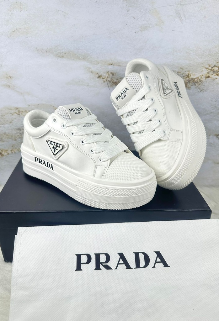 Prada Blanca Logo 1
