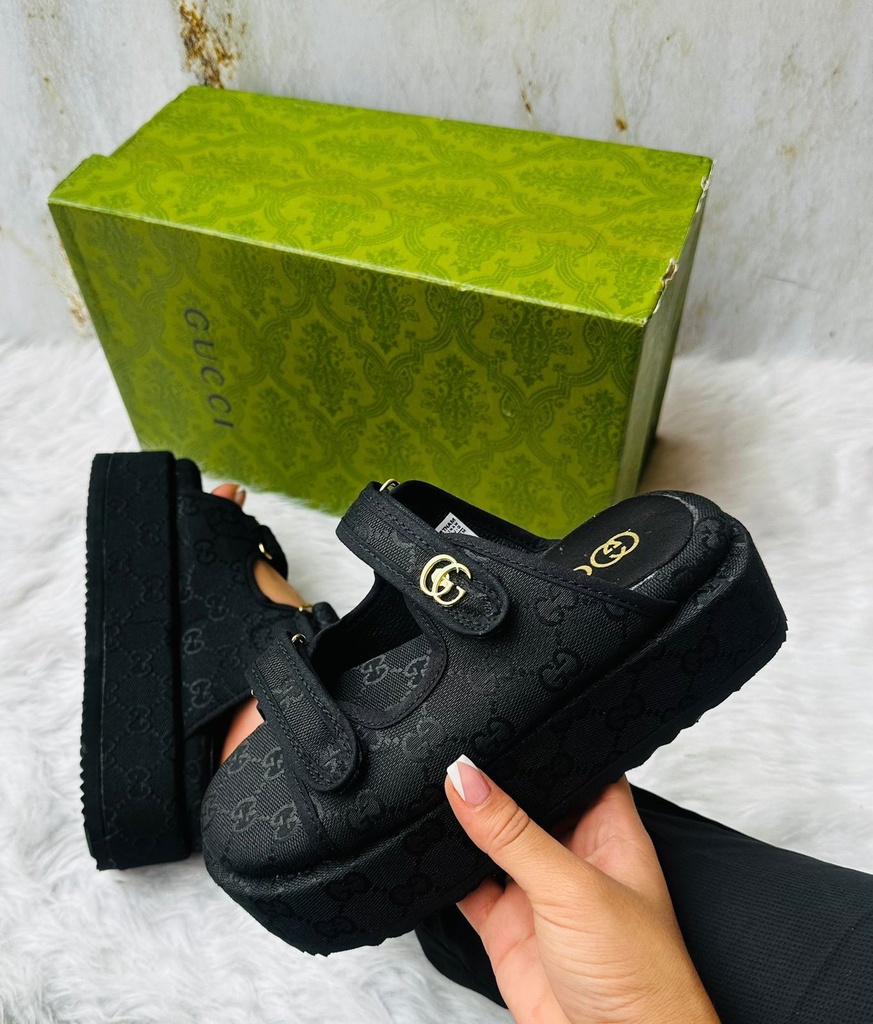 Sandalia Gucci Negro Tela Correa