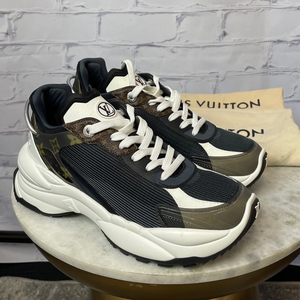 Louis Vuitton Run Blanco Cafe