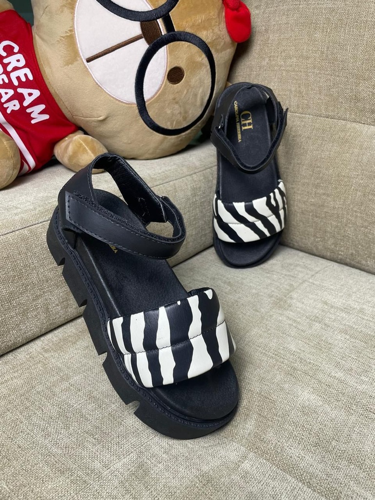 Carolina Herrera Sandalia Negro CH1