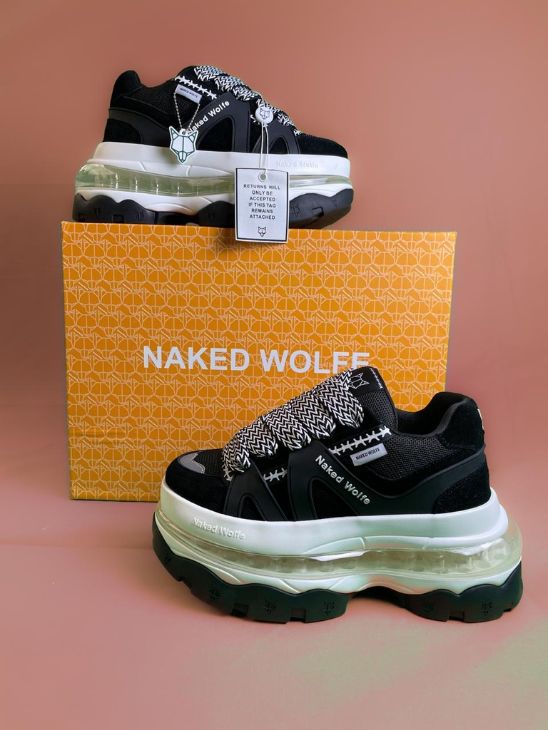 Naked Wolfe Plataforma Camara