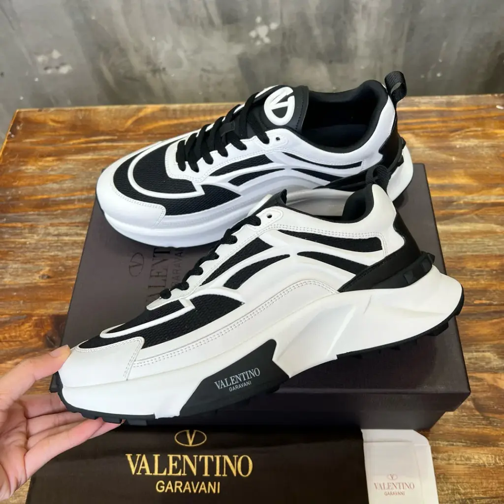 Valentino True Act