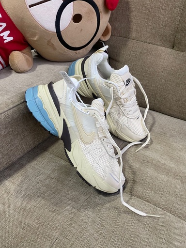 Nike Cushlom Beige 