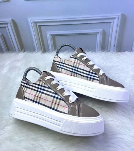 Burberry Plataforma Punta Cafe