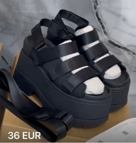 UGG Golden Rise Negro